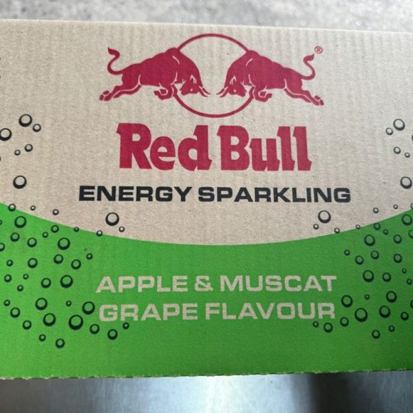 REDBULL ENERGY SPARKLING 250ML(APPLE&MUSCAT GRAPE)